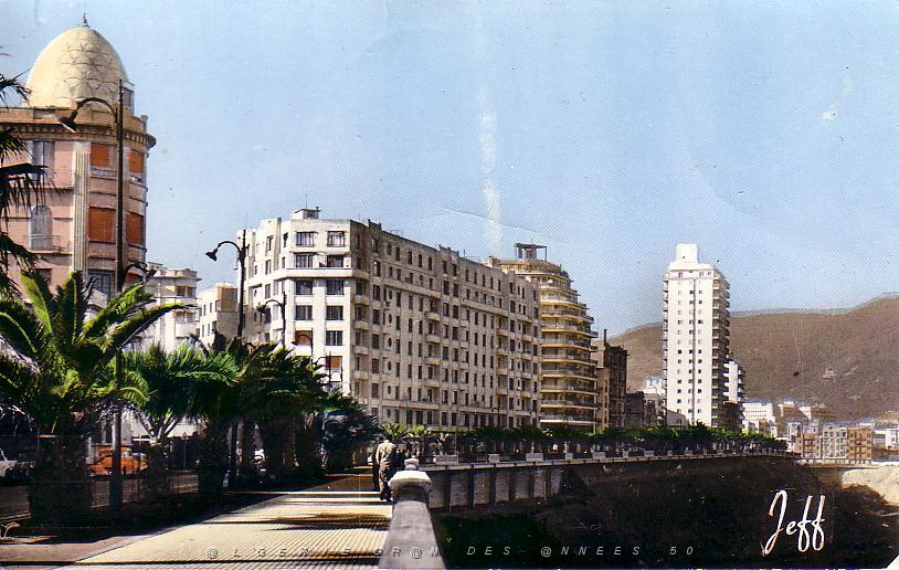 ORAN LE BD FRONT DE MER.JPG